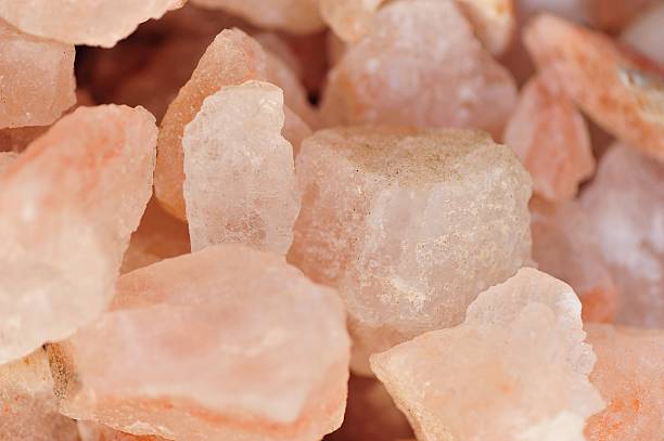 Himalayan pink crystal salt selling at street shop